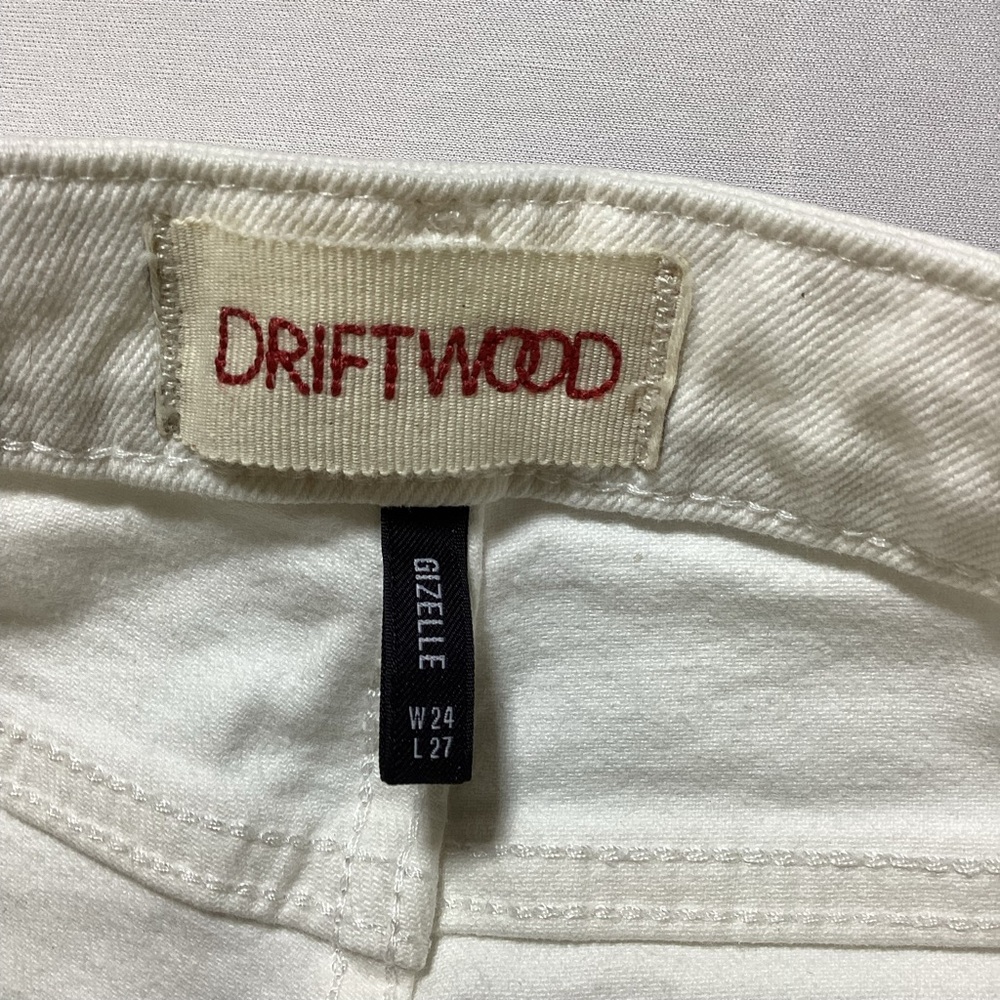 DRIFTWOOD Gizelle White Distressed Jeans with Floral Embroidery - Picture 5 of 15